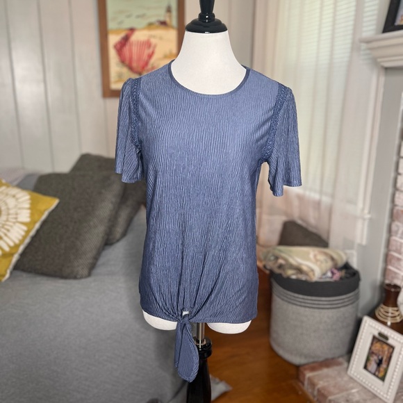 Como Blu Tops - Como Blu lace tie front blouse